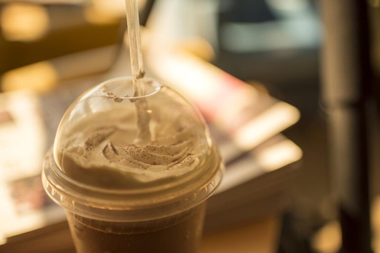 iced latte, iced coffee, coffee-1340675.jpg