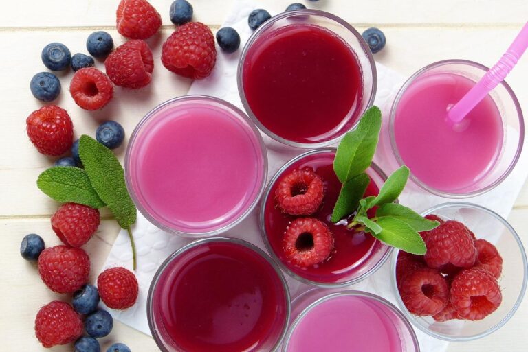 smoothies, berries, nutrition-3176371.jpg